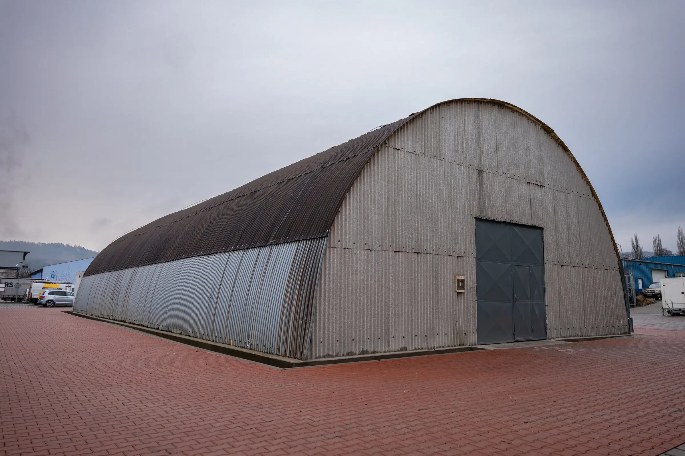Skladová hala v areálu KAMPOS LOGISTICS